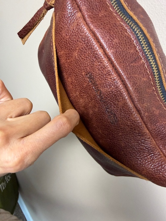 ✨ Portland Leather Goods Camera Bag ✨
Large — Nutmeg “Almost Perfect” Line EUC - Picture 8 of 15